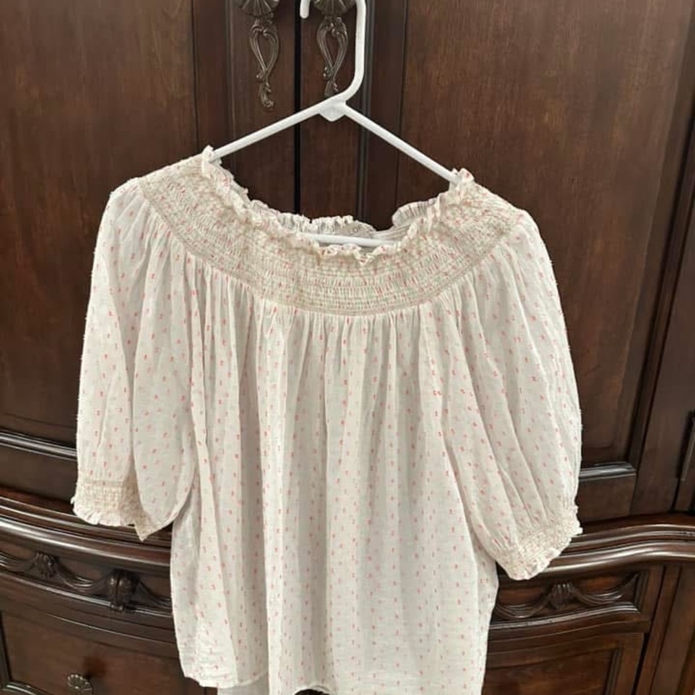 Ladies top loft brand like new worn once